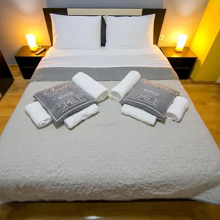 Vier Luxury House סרס