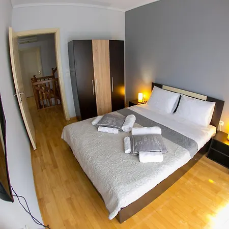 Vier Luxury House וילה סרס