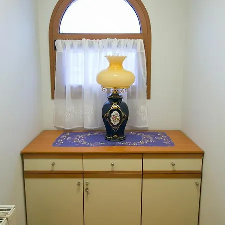 Vier Luxury House סרס